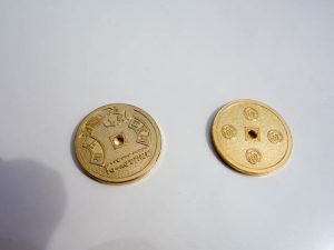 硬貨（表と裏）